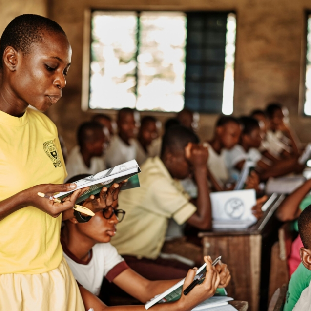 emmanuel-ikwuegbu-VC6MGt9ZoBA-unsplash-min